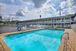 thumbnail: Outdoor pool