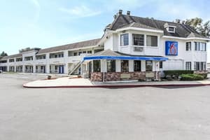 thumbnail: Exterior