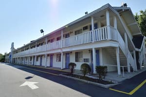 thumbnail: Exterior