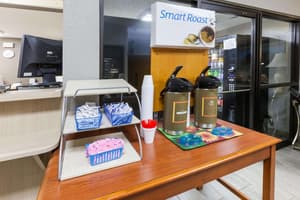 thumbnail: Breakfast area