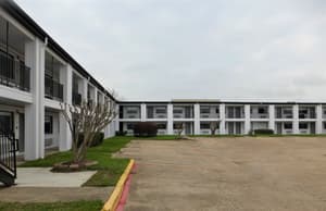 thumbnail: Exterior