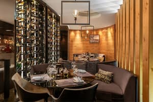 thumbnail: Restaurant