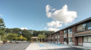 Motel 6 New Haven - Branford, CT