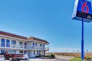 thumbnail: Front of property