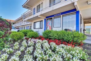 thumbnail: Front of property