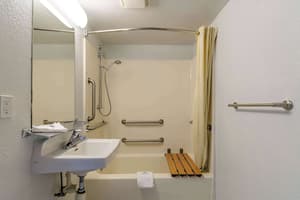 thumbnail: Accessible bathroom