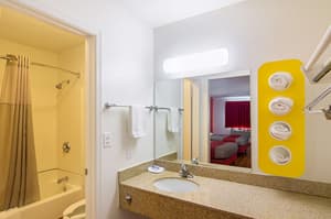 thumbnail: Bathroom amenities