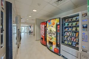 thumbnail: Snack bar