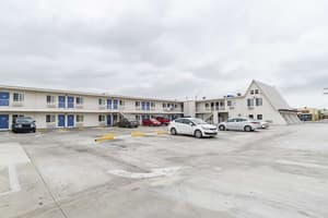 thumbnail: Exterior