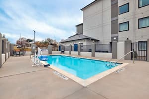 thumbnail: Outdoor pool