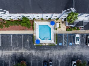 thumbnail: Outdoor pool