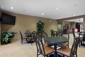 thumbnail: Breakfast area