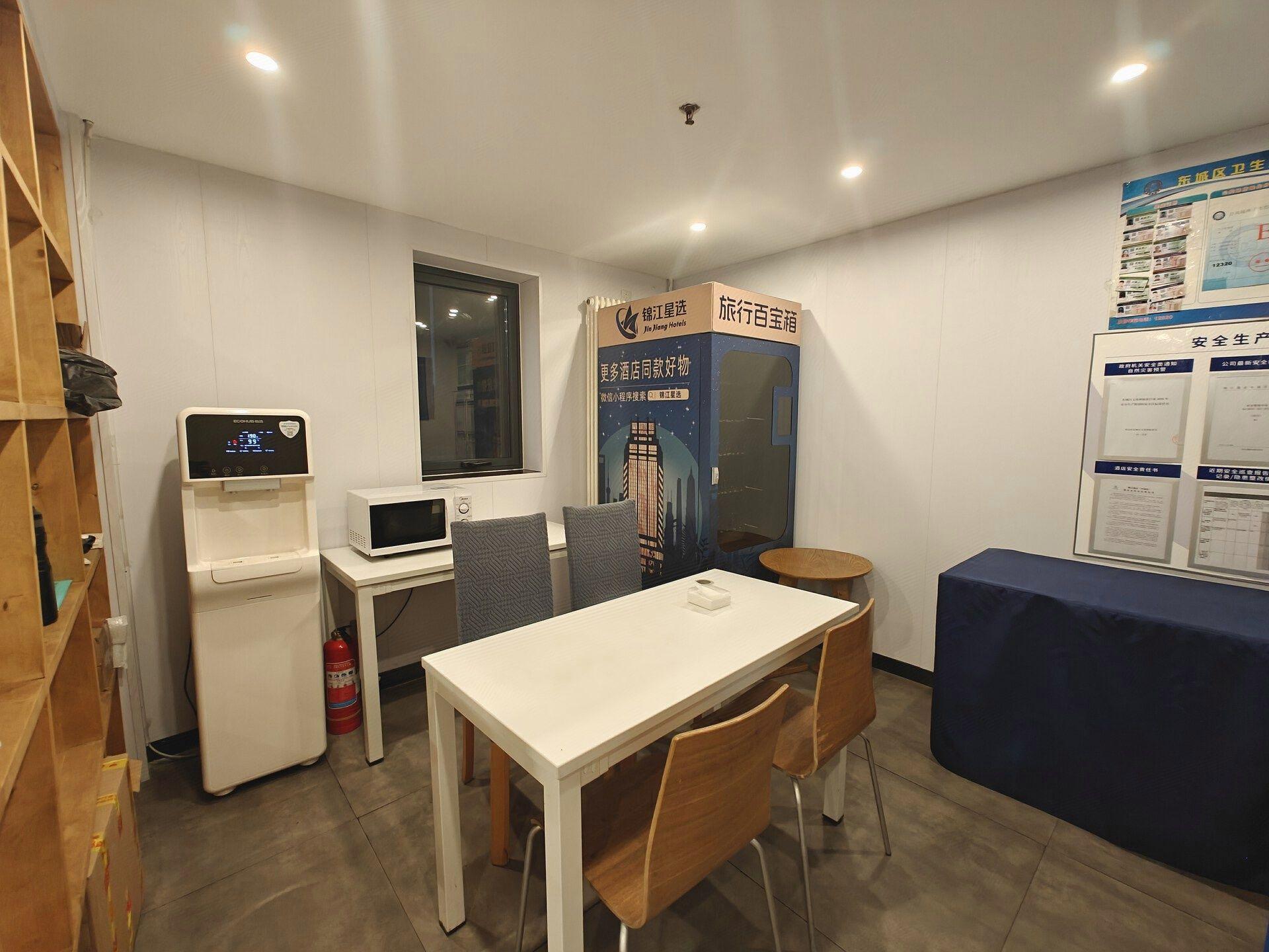 Restaurant-cafeteria