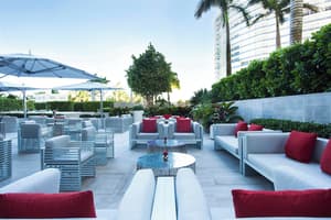 thumbnail: Bar (on property)