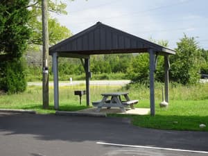 thumbnail: BBQ/picnic area