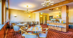 thumbnail: Breakfast area