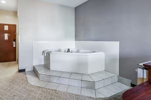 thumbnail: Private spa tub