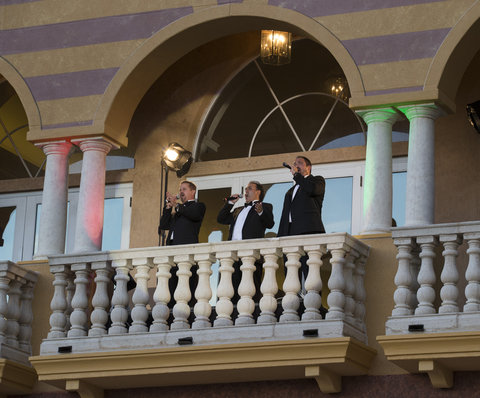 Musica Exterior Singing