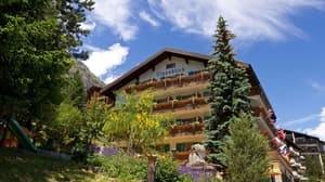 thumbnail: Front of property