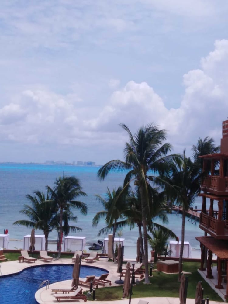 Beach/ocean view