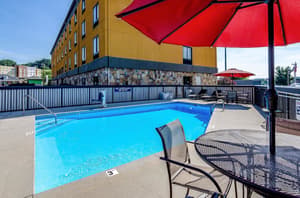 thumbnail: Pool