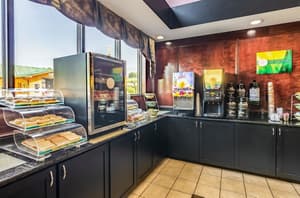 thumbnail: Breakfast area