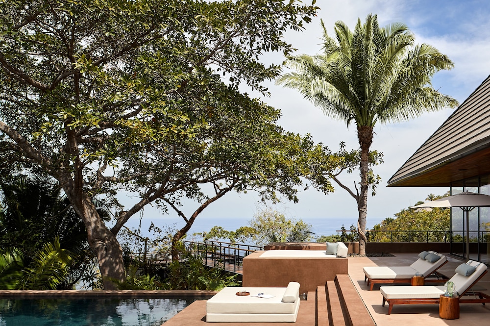 Private pool