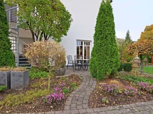 thumbnail: Exterior