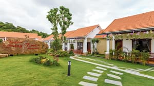 thumbnail: Street view