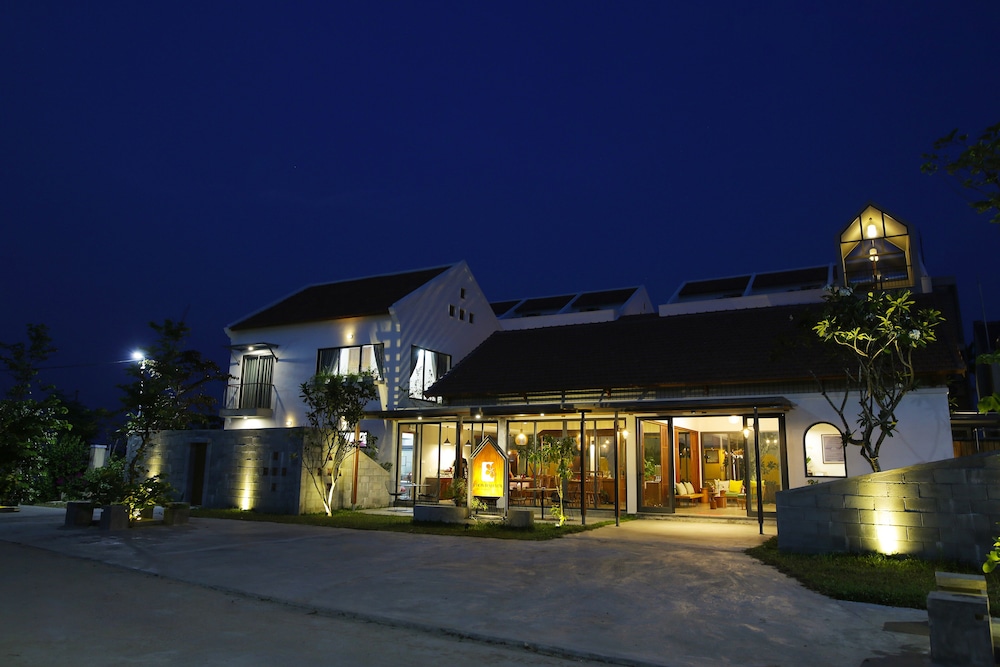 Front of property - evening/night