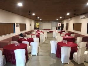 thumbnail: Banquet hall