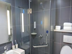thumbnail: a0fd5fe2a43148f6542292ec011b7531.jpeg