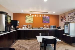 thumbnail: Breakfast area