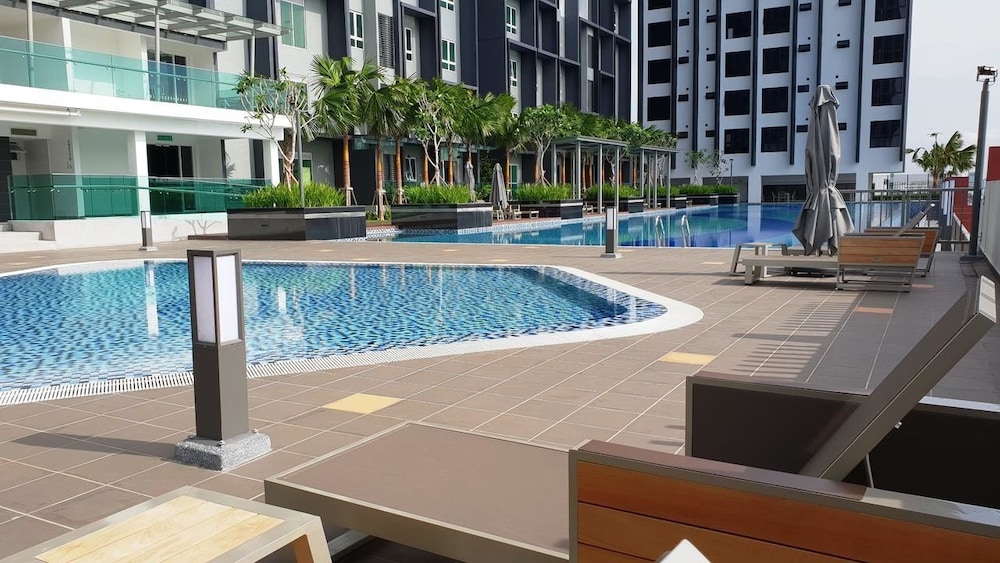 Sundeck