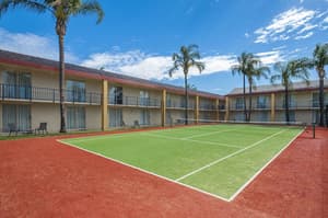 thumbnail: Tennis court