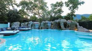 thumbnail: Pool