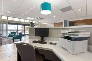 thumbnail: Business center