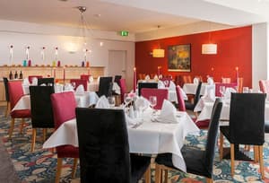 thumbnail: Restaurant