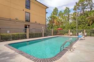 thumbnail: Outdoor pool