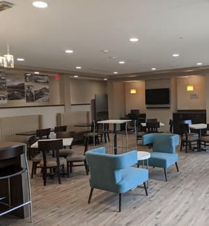 thumbnail: Breakfast area