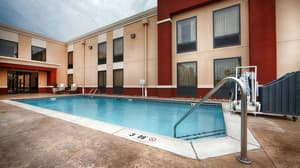 thumbnail: Outdoor pool