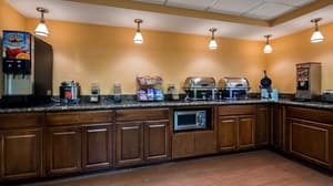 thumbnail: Breakfast area