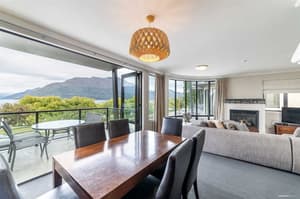 thumbnail: In-room dining