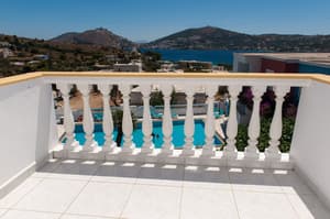 thumbnail: Balcony view