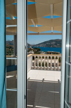 thumbnail: Balcony view