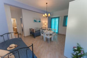 thumbnail: In-room dining