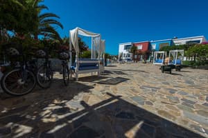 thumbnail: Terrace/patio