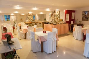 thumbnail: Breakfast area