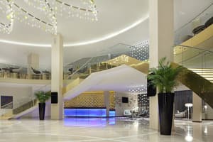 thumbnail: Interior entrance