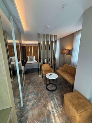 thumbnail: Room